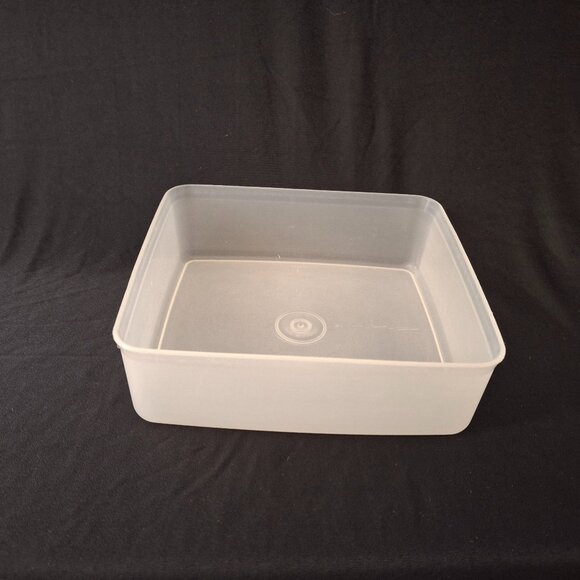 Vintage Tupperware Square Away Sandwich Keeper Sheer Without Lid - Picture 2 of 11